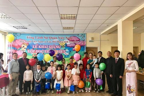 Công tác dân vận trong tổ chức lớp học tiếng Việt tại Nga