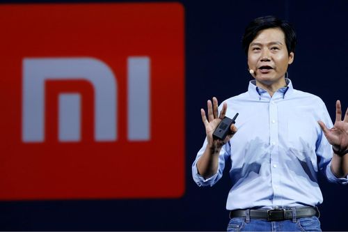CEO của Xiaomi bị bắt quả tang sử dụng iPhone