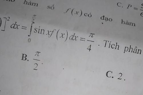 Nữ sinh khoe đề cương ôn tập toán, nhưng ai cũng nhìn vào câu cuối của đề vì lời nhắn của thầy