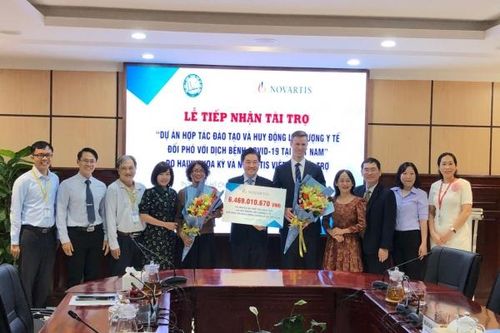 Novartis Việt Nam hỗ trợ hơn 7 tỉ đồng phòng chống COVID-19