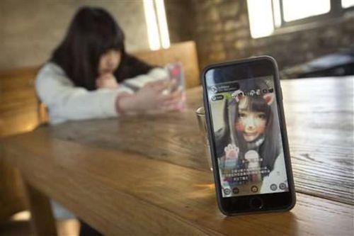 Sau COVID-19, bán hàng livestream trở thành nghề nghiệp được công nhận ở Trung Quốc