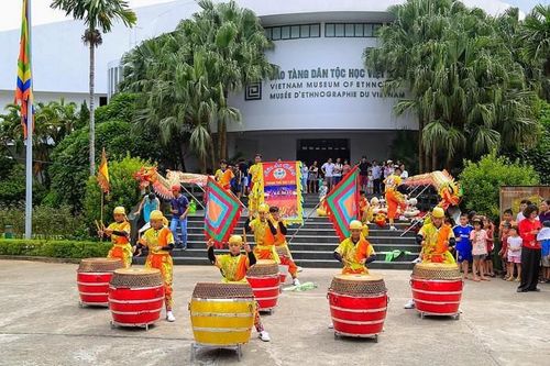 Bảo tàng Dân tộc học mở cửa tự do chào đón người dân tới tham quan