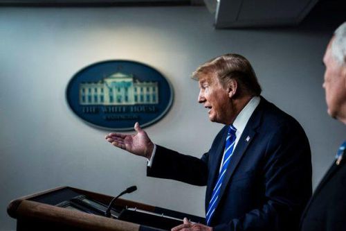 Tổng thống Trump lại thay đổi dự đoán về số ca tử vong do Covid-19 ở Mỹ