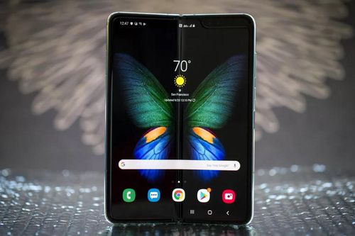 Loạt smartphone xách tay giảm nửa giá sau một năm về Việt Nam
