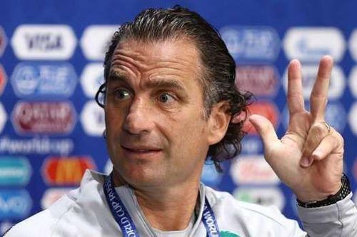 UAE chọn HLV từng dự World Cup đấu tuyển Việt Nam