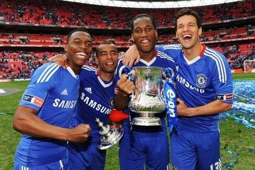 Ngày này năm xưa: Chelsea lần đầu tiên làm được điều này