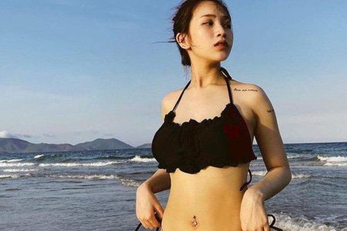 Con gái đại gia Minh Nhựa khoe eo đẹp, dáng thon sau sinh
