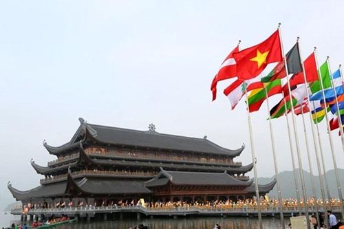 Đi tìm thuốc giải cho 'cơn mê sảng' về tôn giáo