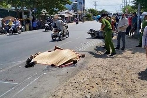 Người đàn ông tử vong dưới gầm xe khách