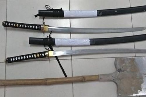 Làm rõ nhóm thanh niên dùng kiếm giải quyết mâu thuẫn