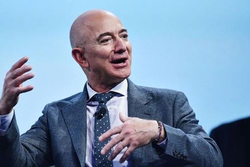 Jeff Bezos trước cơ hội thành tỷ phú nghìn tỷ USD đầu tiên trong lịch sử
