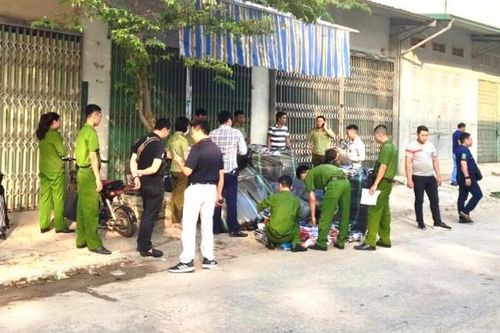 Hà Nội: Thu giữ 5.665 quần áo giả thương hiệu Adidas, Louis Vuiton