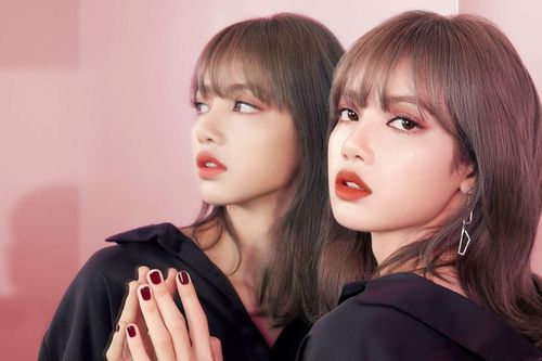 Lisa Blackpink đẹp phi thực trong bộ ảnh mới