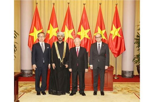Tổng Bí thư, Chủ tịch nước Nguyễn Phú Trọng tiếp các đại sứ trình Quốc thư