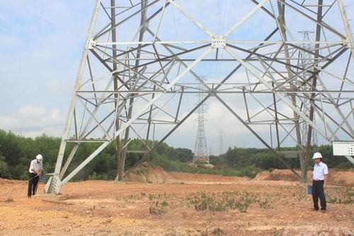 Quảng Trị: Chấn chỉnh tình trạng khai thác đất dưới hành lang lưới điện cao thế