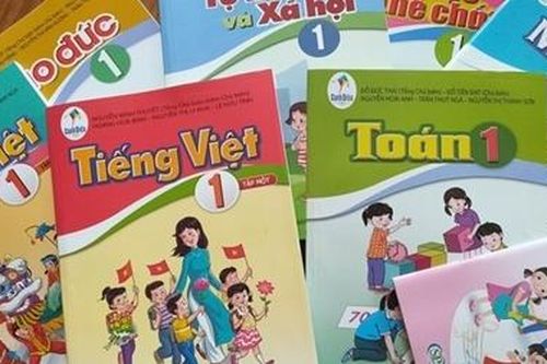 Chọn SGK lớp 1 mới đang bước vào giai đoạn 'gay cấn'