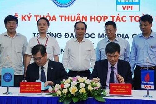 Viện Dầu khí Việt Nam ký thỏa thuận hợp tác toàn diện với ĐH Mỏ - Địa chất