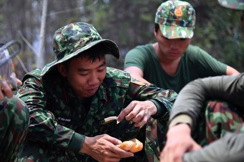 48 giờ nỗ lực chữa cháy rừng tại Hòn Đất