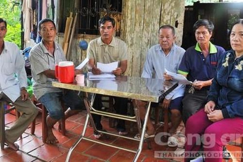 Chủ vựa quýt chuyển nhượng 16 thửa đất cho em gái trong 1 ngày