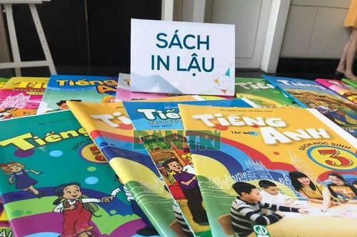 Khởi tố 3 chủ cửa hàng sách mua bán 72.600 cuốn sách giáo khoa giả