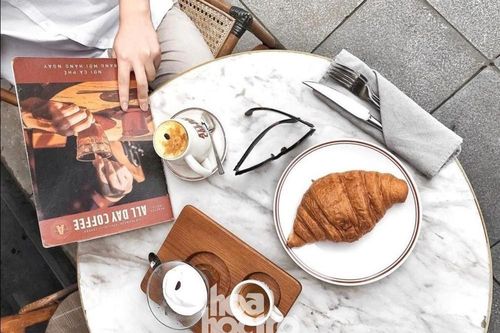 Làn sóng đổ bộ của các quán cà phê 'Tây hóa' đang được giới trẻ Hà Nội 'thả tim'