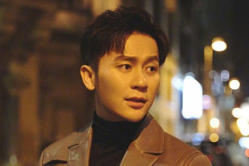 Lý Thần đi bar, đưa hai cô gái về nhà lúc đêm khuya