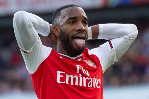 Sao Arsenal tự hủy hoại sự nghiệp vì bê tha