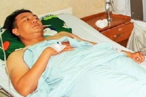 Thượng úy cảnh sát bị nam thanh niên cầm dao đâm trọng thương