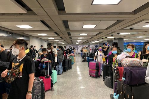 Tiếp tục đưa hàng trăm công dân Việt Nam từ Hoa Kỳ về nước
