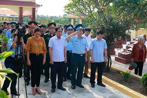 Quân chủng Phòng không - Không quân làm công tác dân vận tại huyện Mỹ Đức