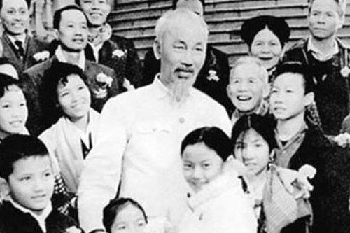 Ông già Chín trong tim kiều bào Thái Lan