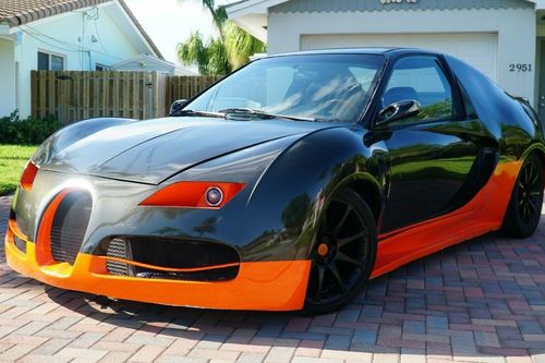 'Hô biến' xe Honda Civic thành Bugatti Veyron triệu đô