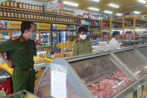 Kiểm tra 30 cơ sở kinh doanh thực phẩm tại Trà Vinh