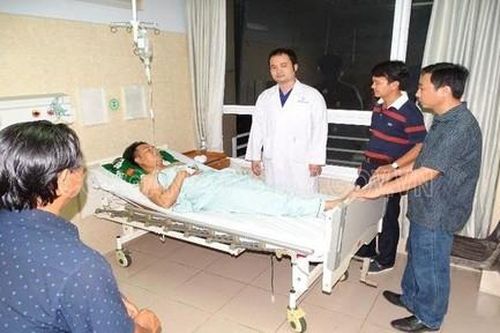 Khống chế đối tượng, một cán bộ Công an bị đâm trọng thương