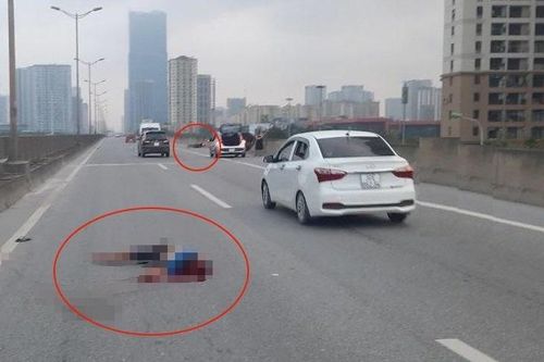 Chạy xe máy vào đường trên cao bị taxi tông chết: CSGT Hà Nội lên tiếng
