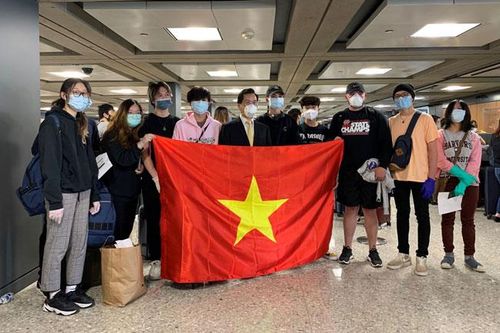 Đưa hơn 340 công dân Việt Nam từ Hoa Kỳ về nước an toàn
