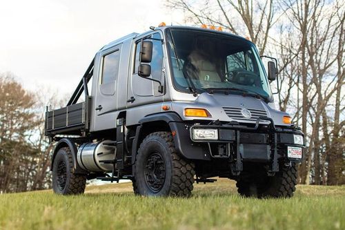 Xe tải Mercedes hàng hiếm có giá đắt gấp 3 lần G-Class