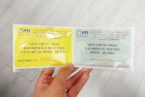 Mua bảo hiểm xe máy loại nào, ở đâu để không bị CSGT xử phạt?