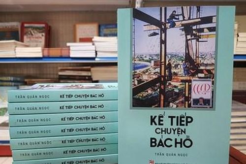 Ra mắt sách 'Kể tiếp chuyện Bác Hồ'