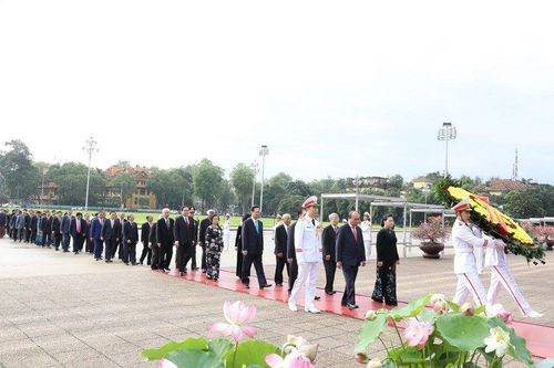 Lãnh đạo Đảng, Nhà nước vào Lăng viếng Chủ tịch Hồ Chí Minh