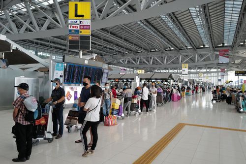 Gần 300 công dân Việt Nam từ Thái Lan về nước được kiểm tra y tế và cách ly theo quy định