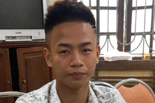 Bắt thanh niên dùng dao gây thương tích cho người đi đường