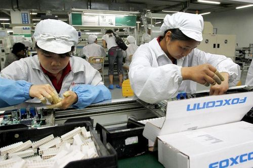 Lợi nhuận nhà máy lắp ráp iPhone lớn nhất thế giới giảm 'sốc'