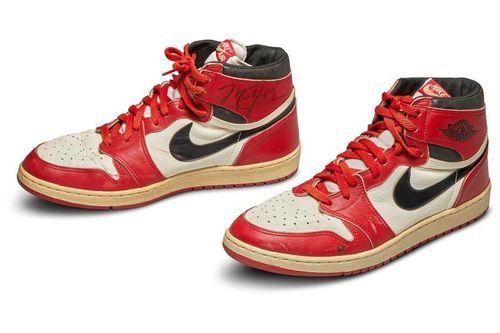 Kỷ lục đấu giá mới cho đôi giày Air Jordan