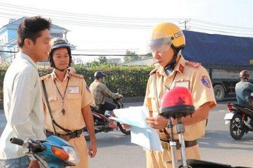 Phải nộp bao nhiêu tiền để được bảo lãnh xe vi phạm, có được trả lại không?