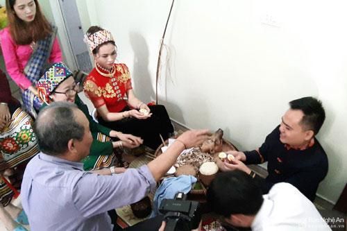 Độc đáo tục đón dâu của người Thái ở Nghệ An