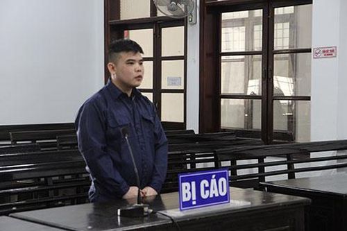 Lừa lấy tiền bằng cách 'lòe' thông tin