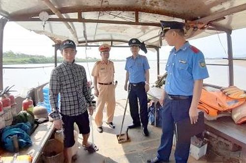 Đình chỉ hoạt động bến khách đò ngang tại xã Sai Nga