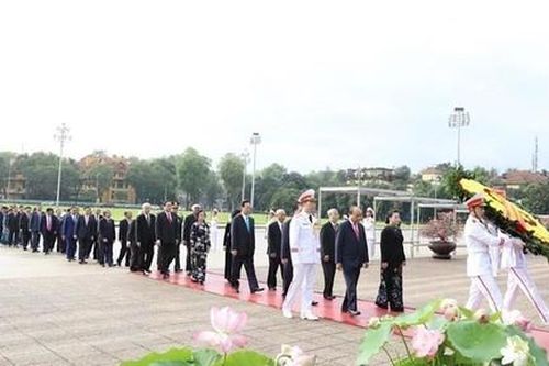 Lãnh đạo Đảng, Nhà nước vào Lăng viếng Chủ tịch Hồ Chí Minh