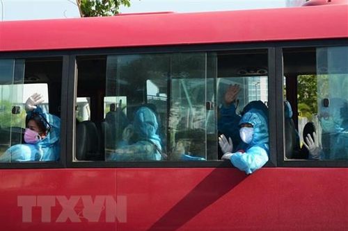Đưa gần 300 công dân từ Thái Lan về nước